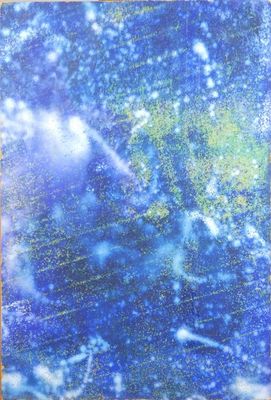 une image représentant un tableau représentant un ciel bleu parsemé d'étoiles