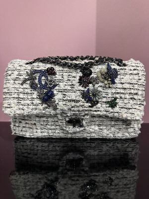 Sac CHANEL 255 Collector Bucolique en tweed blanc et cuir no…