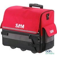un gros plan d'un sac rouge et noir sur fond blanc