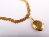 an image of a gold necklace with a locke and a chain
