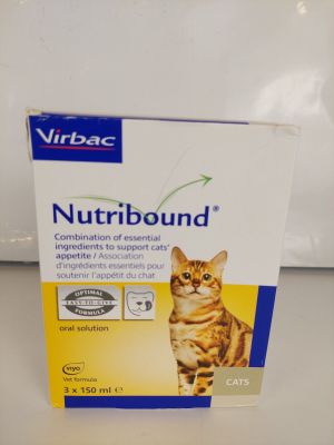 une boîte de Nutribon pour chats posée sur un plan de travail