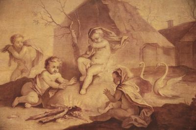 un vieux tableau représentant une femme assise sur un rocher à côté de deux enfants