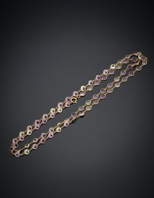 une paire de bracelets en améthorate et diamants