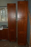 Ensemble de mobilier en mauvais état, comprenant un bureau e… (photo 4)