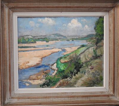 une peinture à l'huile représentant un paysage avec une rivière au premier plan et des collines à l'arrière-plan
