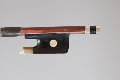 Archet de violon de Charles-Louis BAZIN, fait vers 1940, sig…