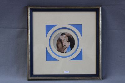 une photo d'une photo d'un homme et d'une femme dans un cadre photo
