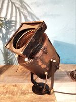 Paire de projecteurs de théatre de marque A.E Cremer Paris, structure 