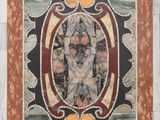 tableau représentant une femme dans un cadre fleuri, posé sur un sol en marbre