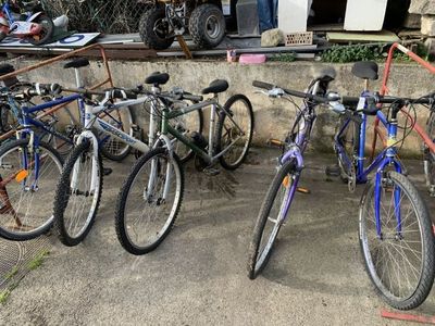 Lot de 5 vélos tout terrain - Photo 1
