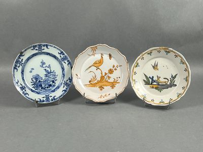 FRANCE (Nevers) et CHINE. Réunions de trois assiettes, deux … - Photo 1