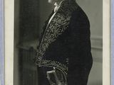 une vieille photo en noir et blanc d'un homme en costume-cravate