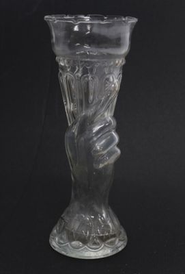 Vase Cornet en Verre Moulé — Art Déco - Photo 1