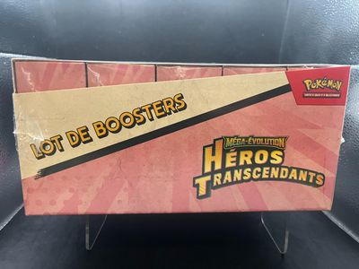un gros plan sur une boîte de cartes posée sur une table