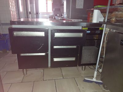 Tour réfrigéré en inox AFINOX ouvrant à 5 tiroirs (groupe froid intégr - Photo 1