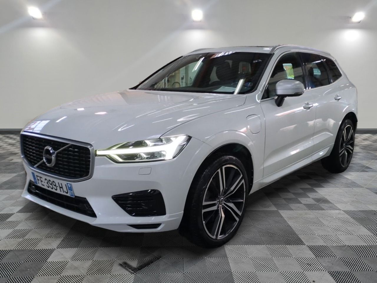 VOLVO - XC60 T8 TWIN ENGINE 303 CH + 87 CH GEARTRONIC 8 R-DE…