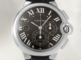 Montre chronographe Cartier Calibre avec cadran noir et bracelet en cuir noir