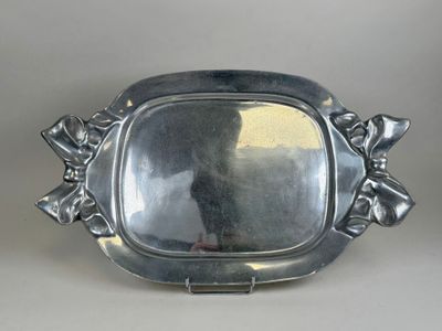 ARGENTINE, XXe. Grand plat en alliage à deux prises à décor … - Photo 1