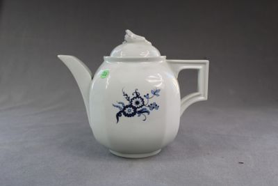 Coquet, théière forme Lotus, modèle Bergère, porcelaine bleu…