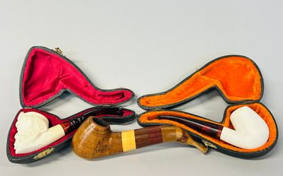 trois types différents de pipes dans un étui