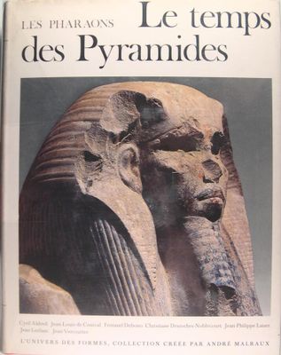 une image représentant un livre sur lequel figure l'illustration d'un sphinx