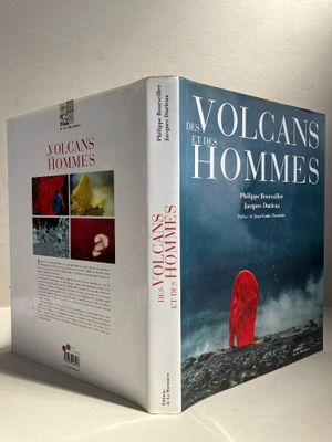 la couverture d'un livre avec la photo d'une femme en robe rouge