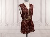 une image d'une robe sur un mannequin