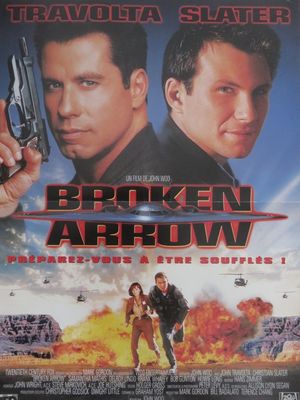 une affiche du film « Broken Arrow » mettant en scène deux hommes armés