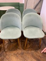 Lot de 4 chaises vertes pieds dorés en daim de marque SKLUM …