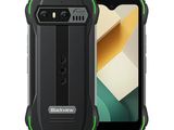 un téléphone Blackview avec des finitions vertes et un fond blanc