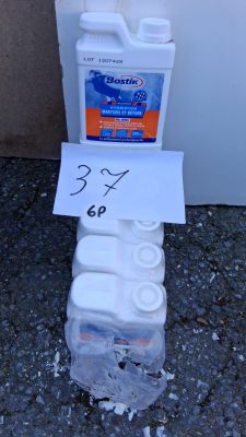 Lot de 6 bidons d’hydrofuge de la marque Bostik, pour mortie…