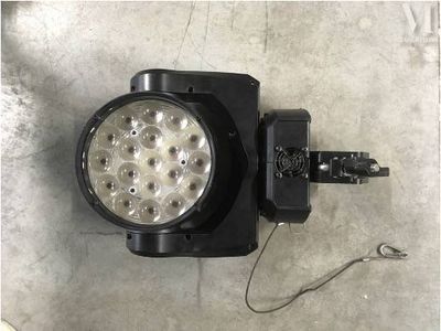 vue de dessus d'une lampe posée sur une surface en béton