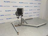 l'image d'une machine posée sur une table