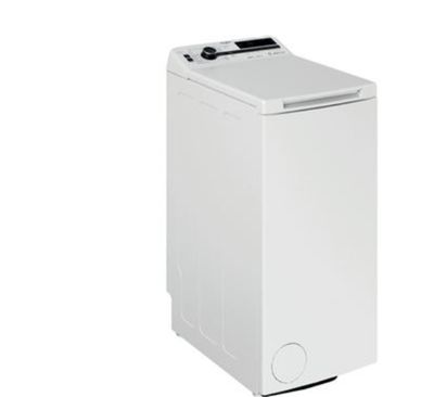 une machine à laver blanche posée sur un comptoir blanc