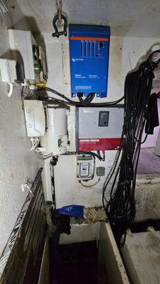 Photos complémentaires du chalutier "Le Lucky" : Moteurs BAU…