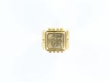 une image représentant une bague en or sur laquelle figure le portrait d'une femme