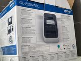 a box with a picture of a cell phone inside of it