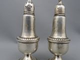 paire de salières et poivrières anciennes en argent