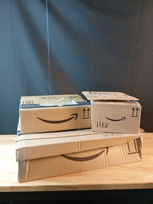 Lot de 4 colis Mystere (Retour Amazon,NPAI, Adresse incomple…