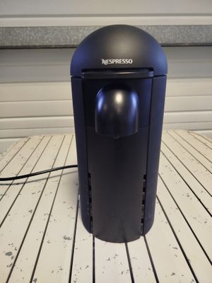 1 Cafetière de marque NESPRESSO - Modèle : Vertuo Plus Yy392…