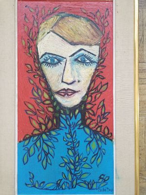 tableau représentant une femme aux yeux bleus sur fond rouge