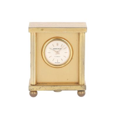 ANDRE WYLER PENDULETTE Boitier en laiton, cadran blanc, inde…