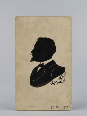 la silhouette en noir et blanc d'un homme en costume