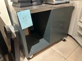 l'image d'une machine installée dans une pièce
