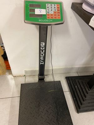 VENTE SUR DESIGNATION - LOT 8 - Une balance électronique BOUDECH -  SE - Photo 1