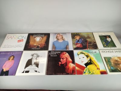 a lot of books that are on a table