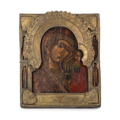 une icône ancienne en bois représentant la Vierge à l'Enfant Jésus