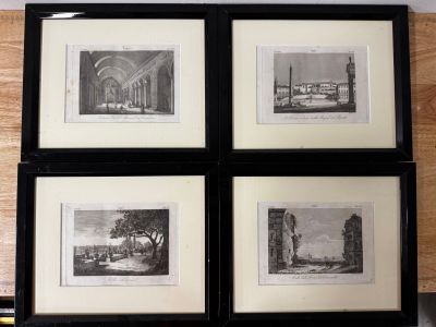 quatre photos en noir et blanc représentant un bâtiment et une horloge