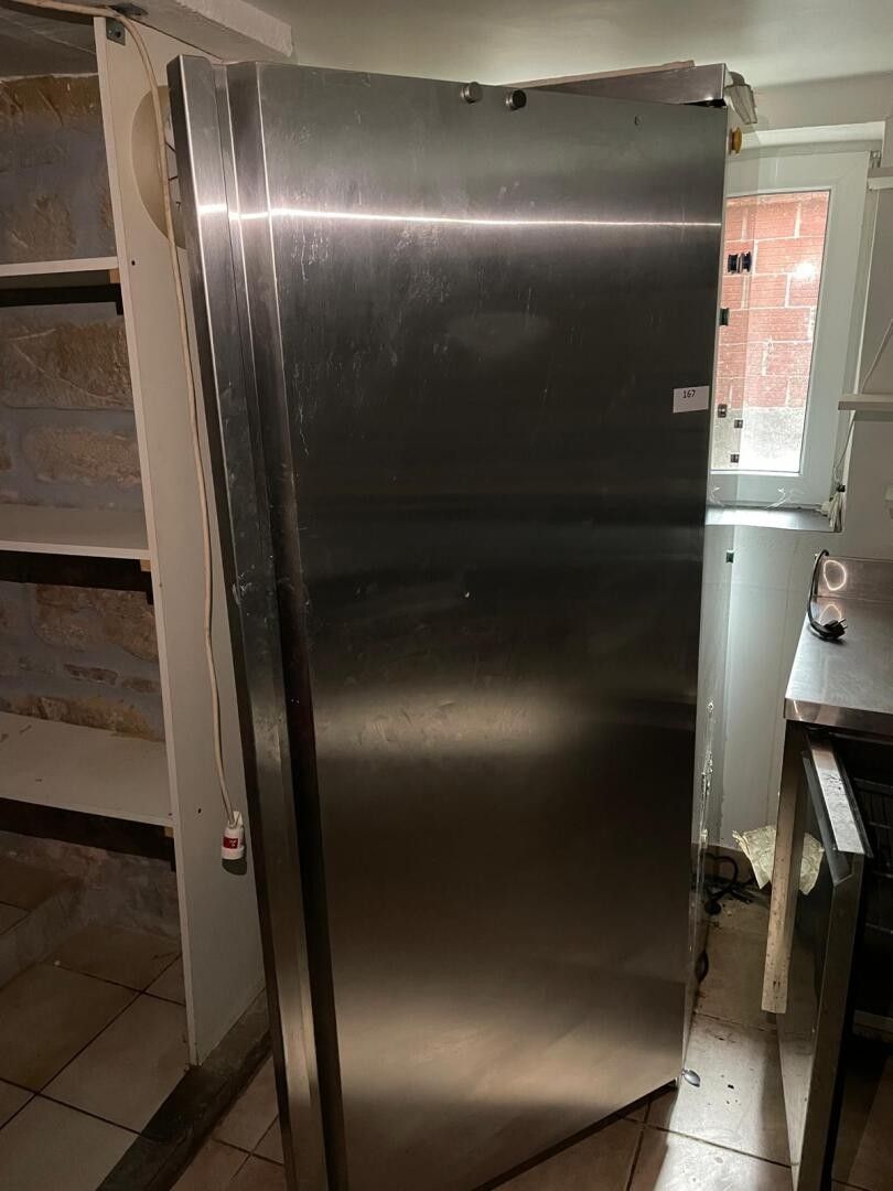 Importante armoire réfrigérée froid positif GGM GASTRO