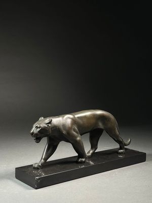 Max LEVERRIER. Panthère marchant Epreuve en régule patiné, t… - Photo 1